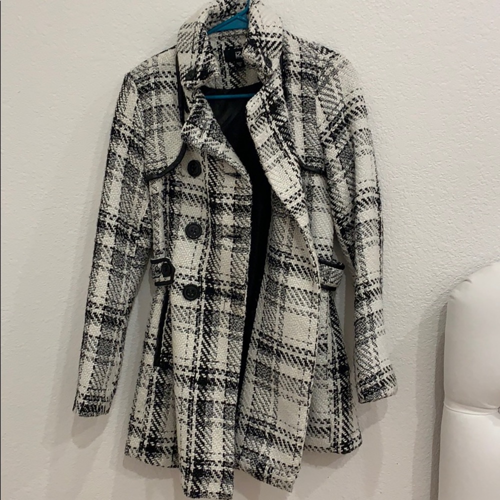 Iz Byer black and white heavy jacket